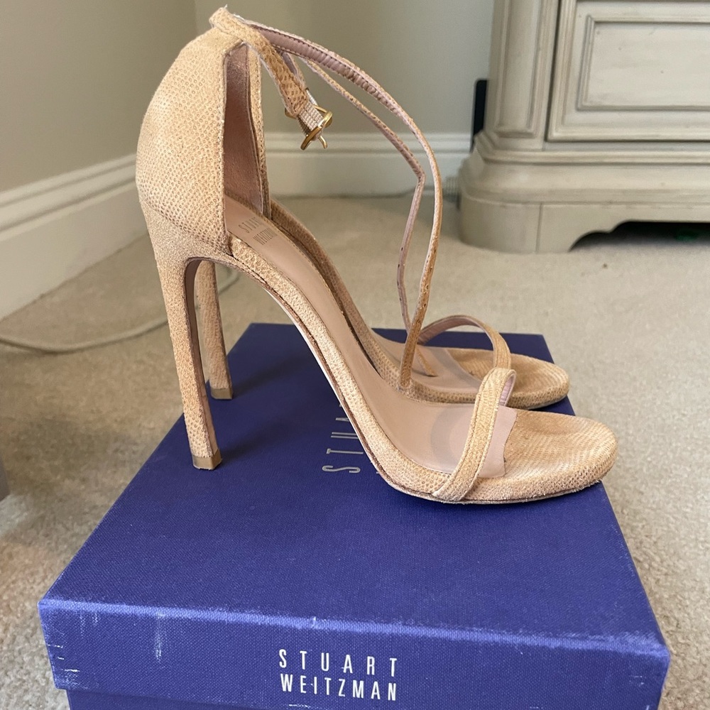 Nudist Stuart Weitzman size 6 4” heels